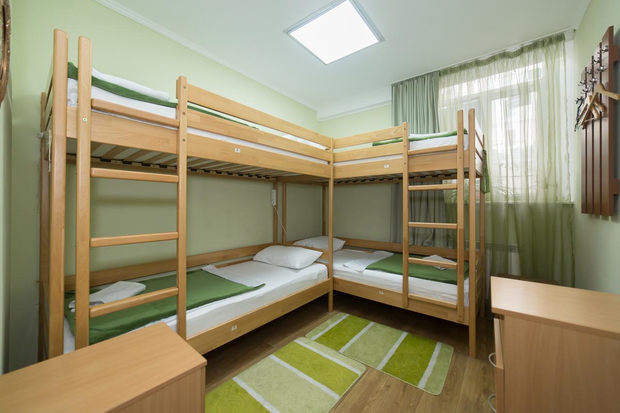 Ballet Hostel Kiev Exterior photo